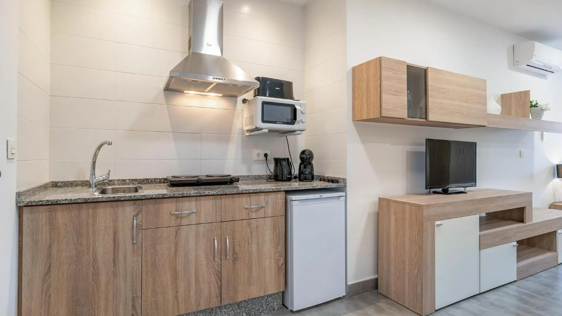 Cozy Apartment In Fuente De Piedra With Wifi